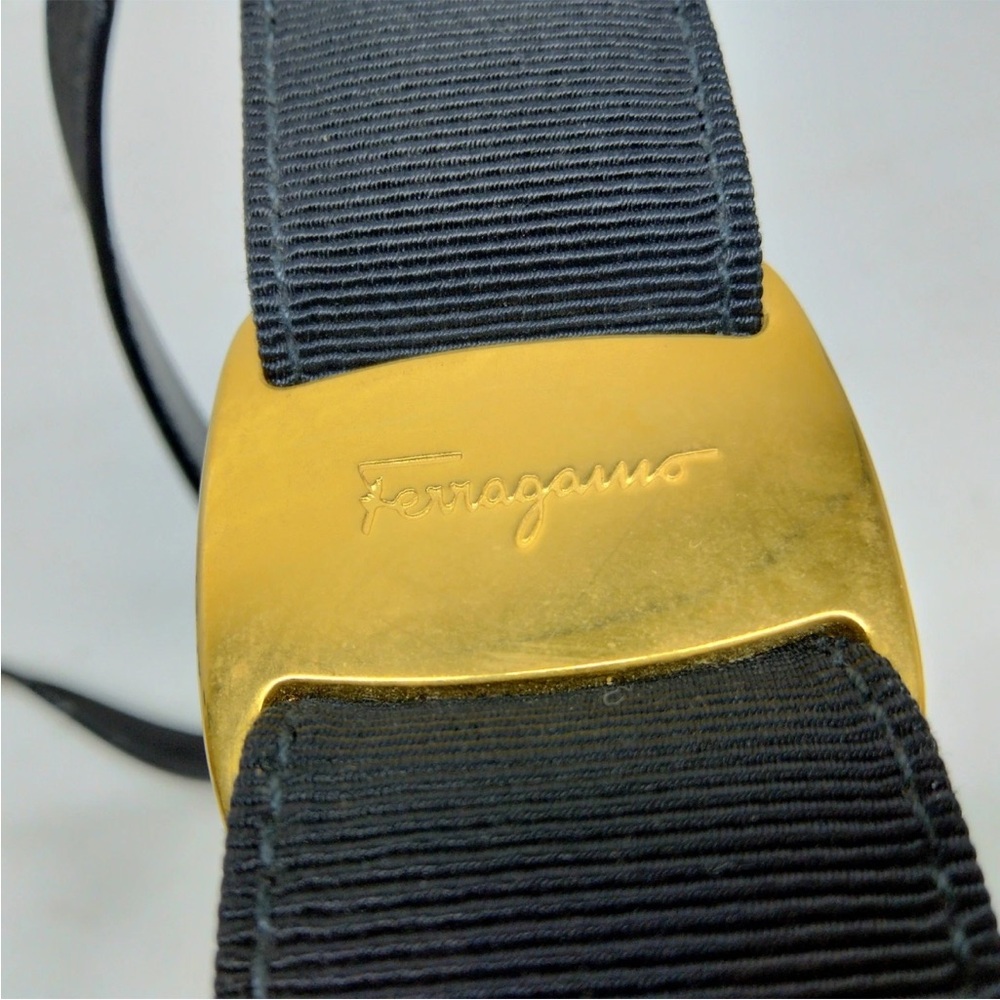 Salvatore Ferragamo Black Vara Bow Crossbody Bag EUC - Picture 10 of 15